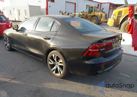 2024 Volvo S60 B5 Core Dark Theme из США, поврежденный, VIN 7JRL12FK5RG326686